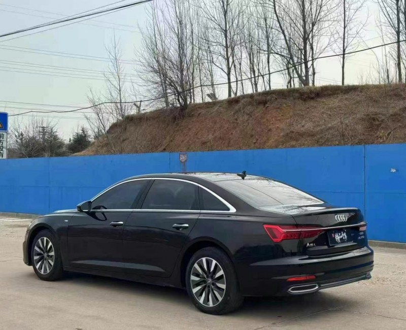 青岛21年奥迪A6L8