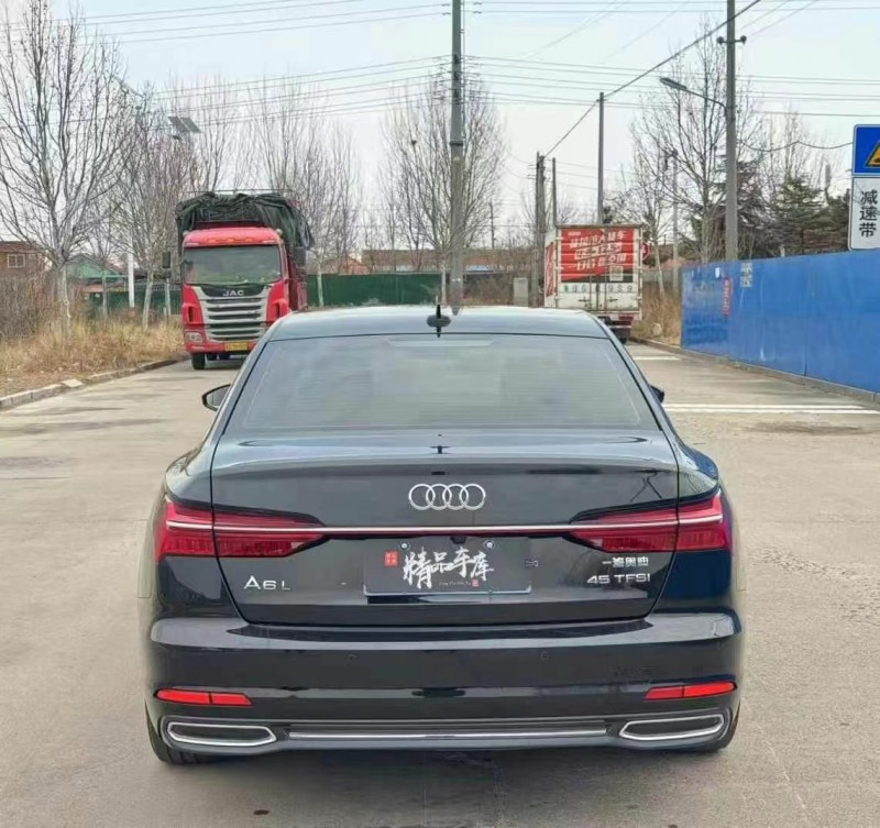 青岛21年奥迪A6L9