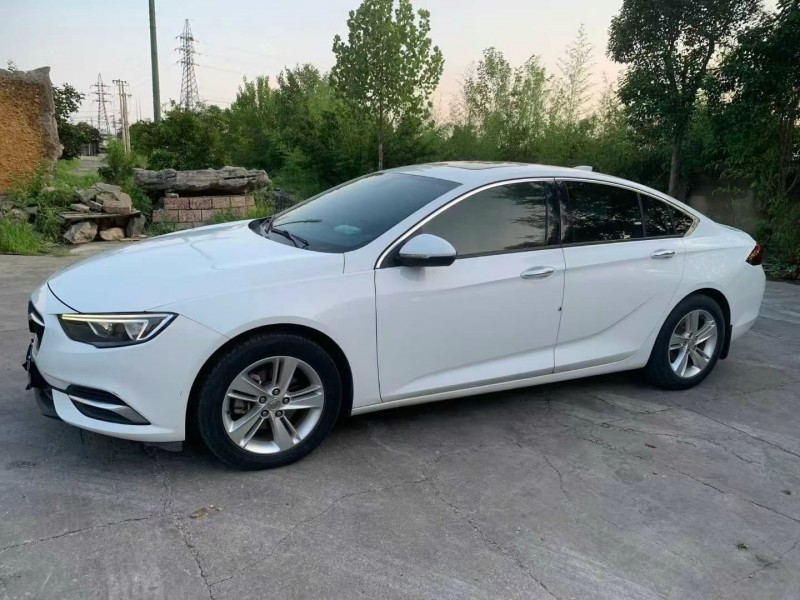 徐州18年别克君威3