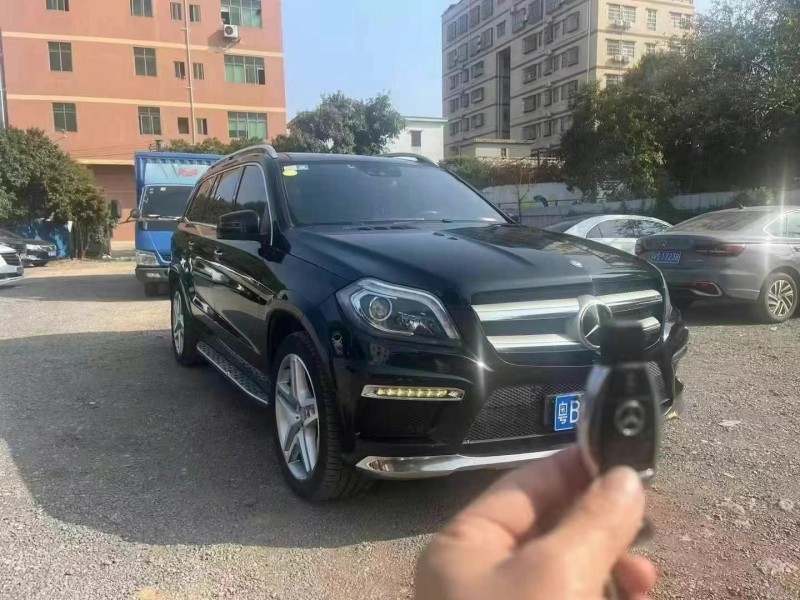 广州17年奔驰GL2