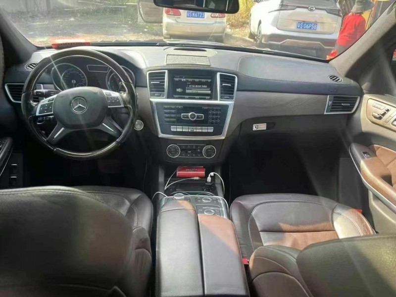 广州17年奔驰GL5