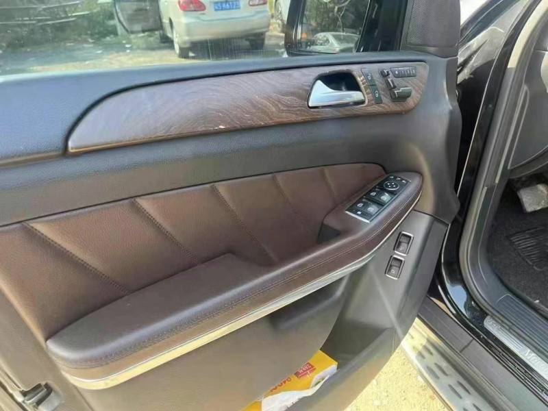 广州17年奔驰GL7