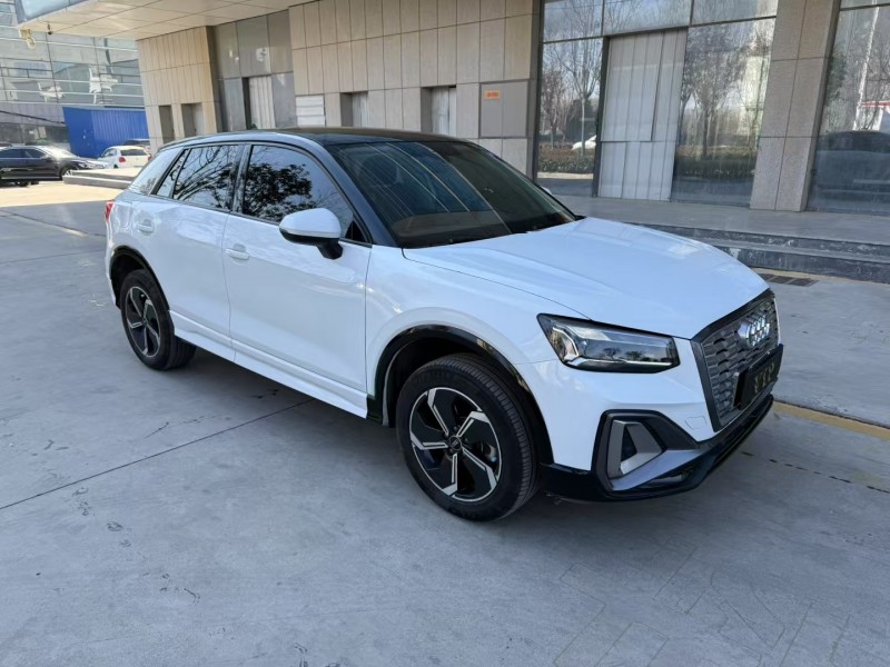 济宁22年奥迪Q23