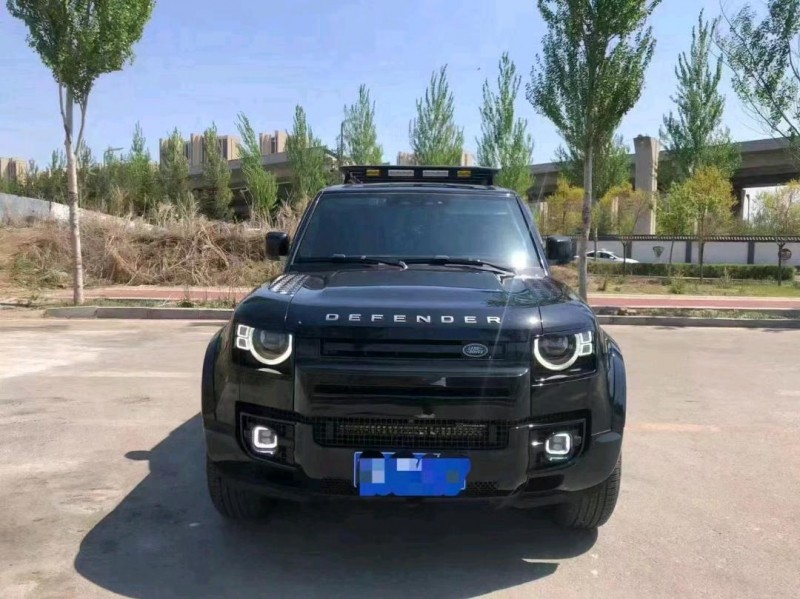 济宁22年路虎卫士1