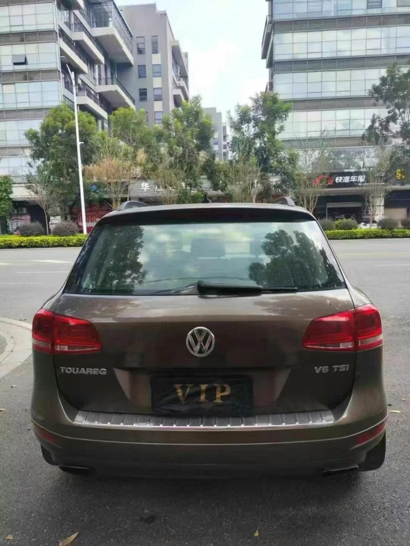 广州12年大众途锐5
