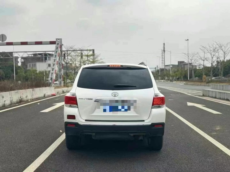 广州13年丰田汉兰达7