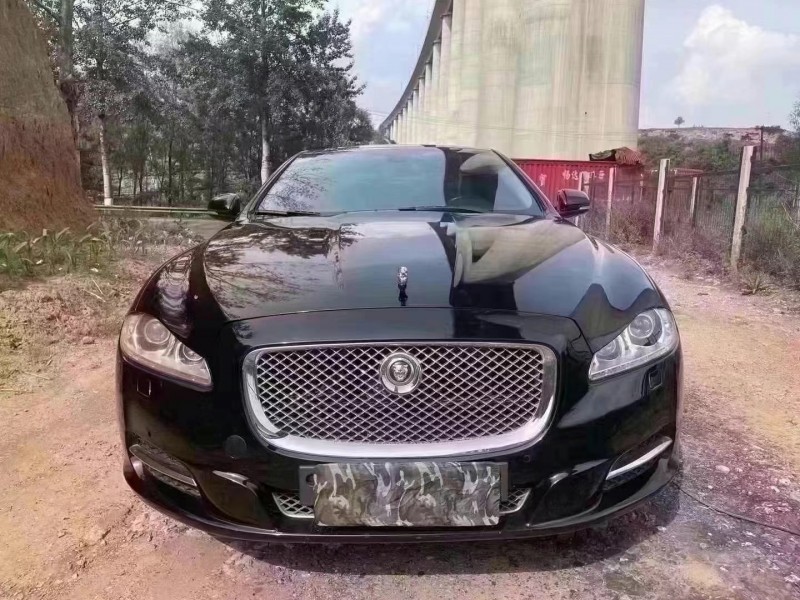 長治13年捷豹XJ1