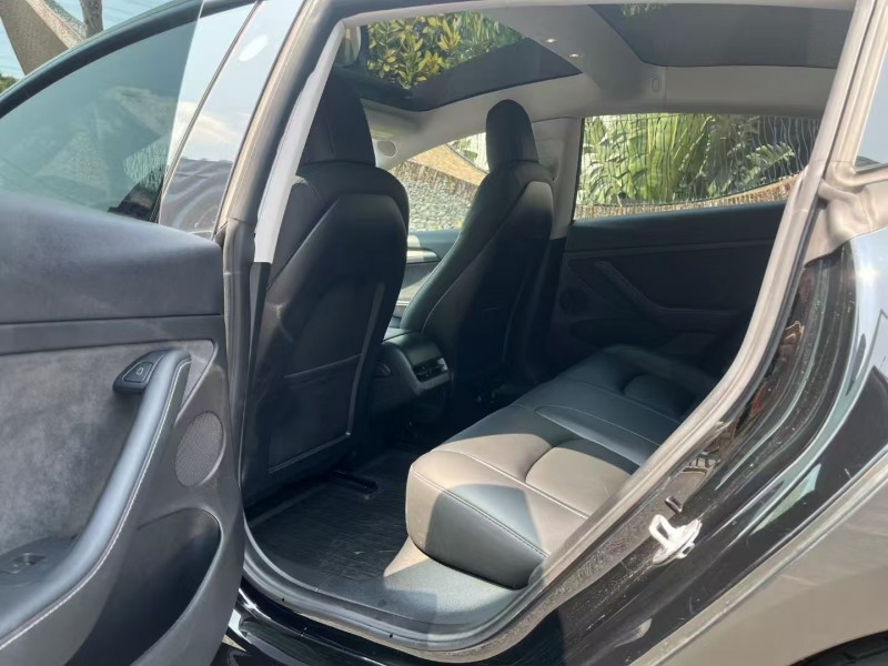 深圳23年特斯拉MODEL 35