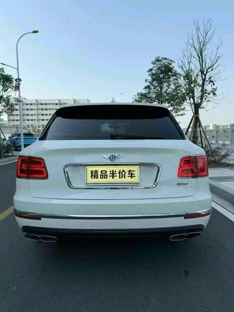廣州22年賓利添越9