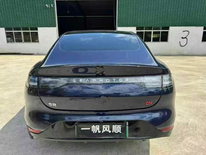珠海23年零跑汽車C019