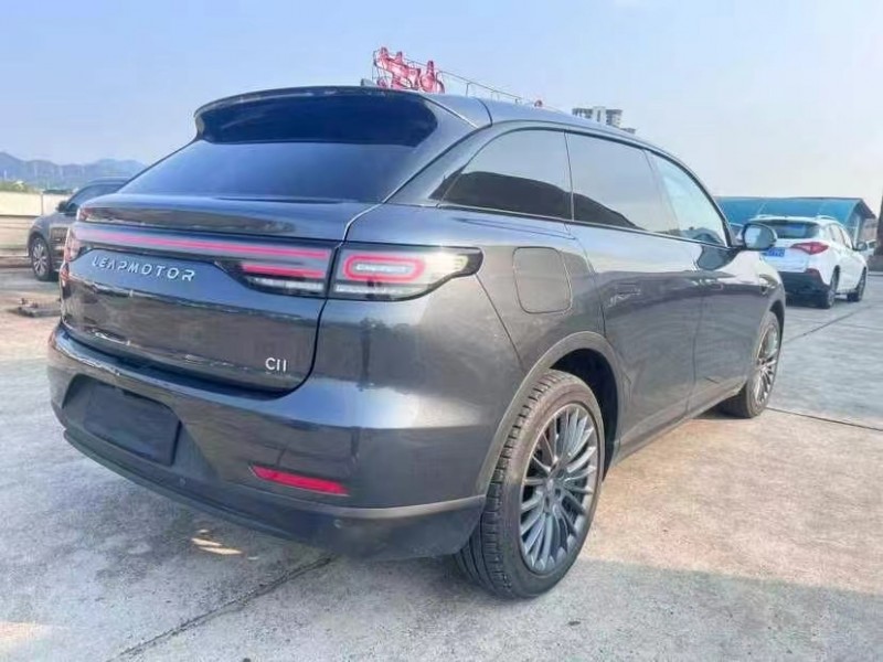 廣州23年零跑汽車C118