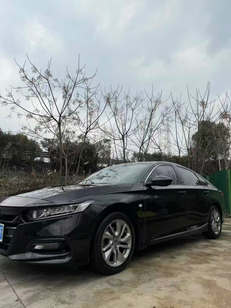 台州19年本田雅阁2