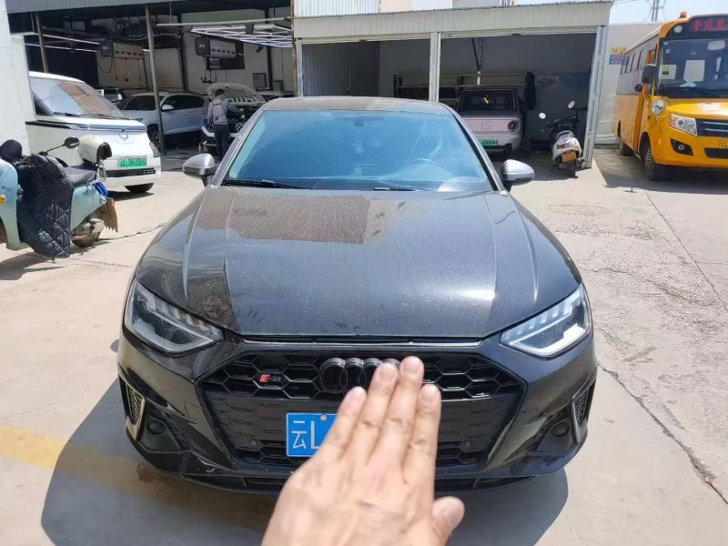 昆明21年奧迪A4L1