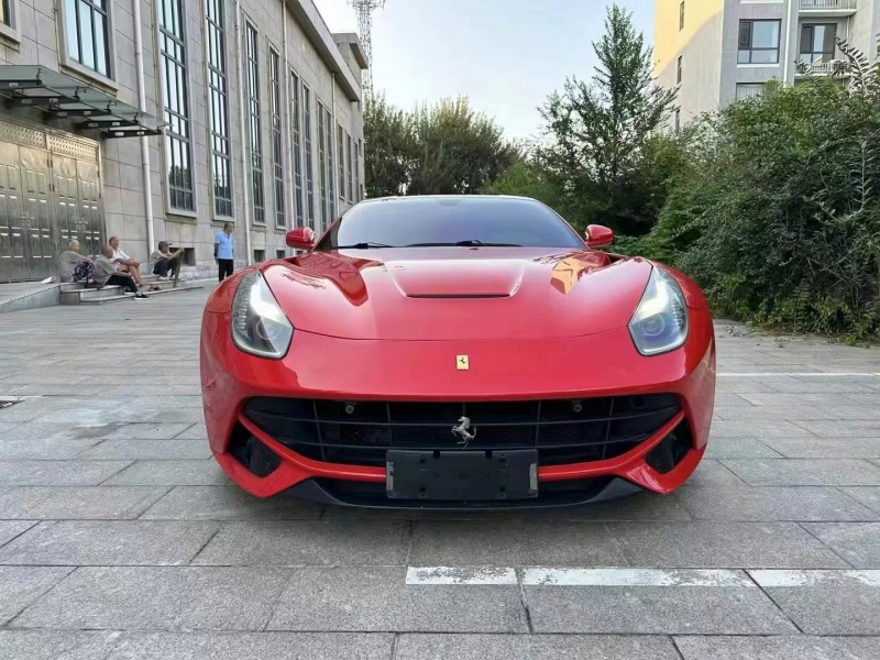 東營15年法拉利F12 Berlinetta1