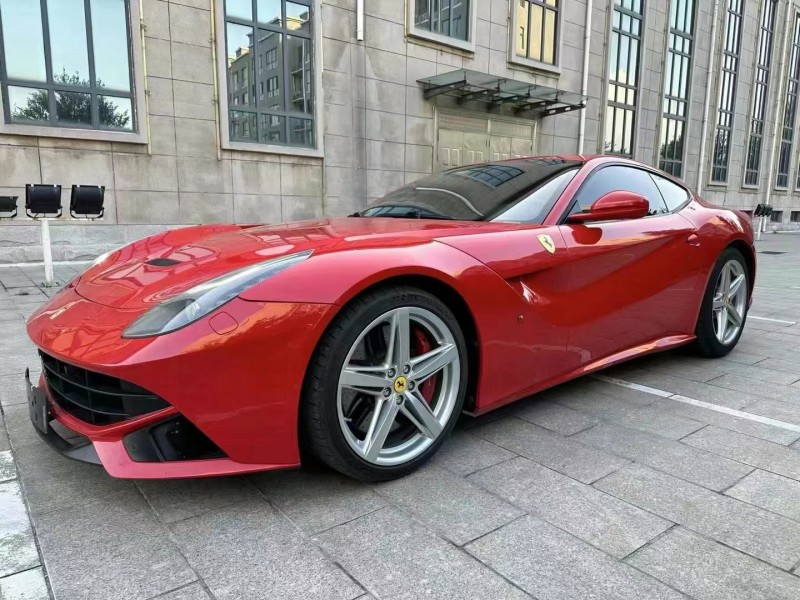 東營15年法拉利F12 Berlinetta3