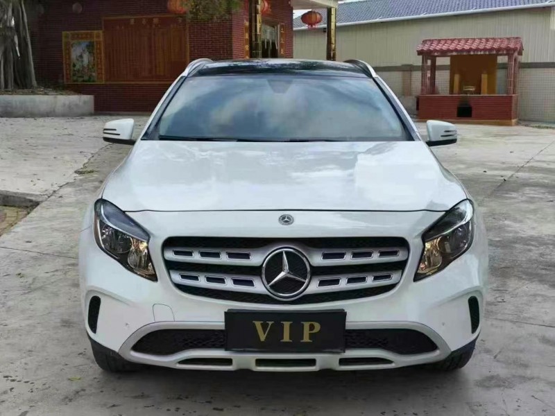 广州19年奔驰GLA1