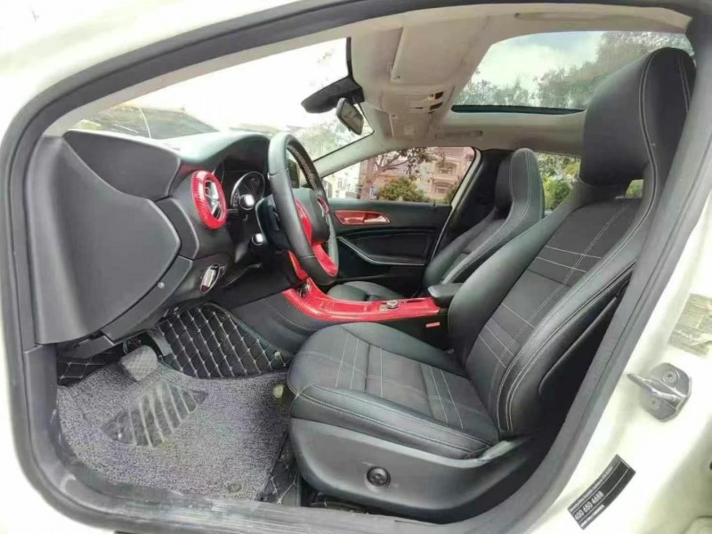 广州19年奔驰GLA5