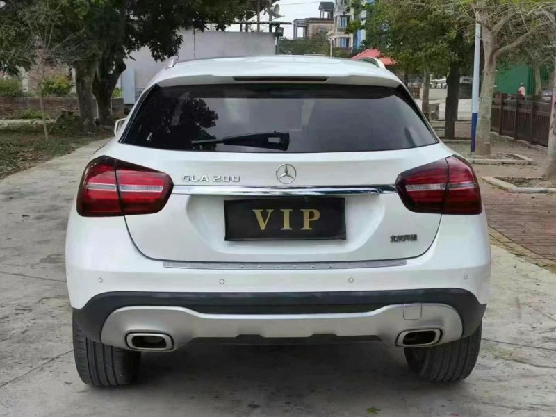 广州19年奔驰GLA9