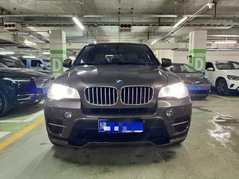 成都13年寶馬X51