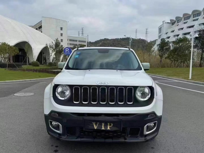 湖州17年Jeep自由俠1