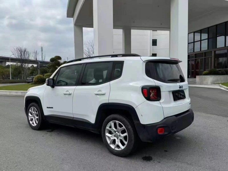 湖州17年Jeep自由俠8