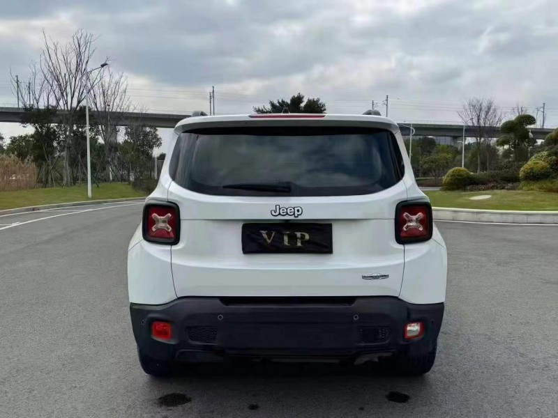 湖州17年Jeep自由俠9