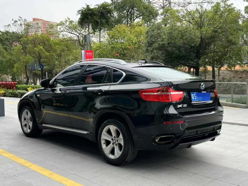 广州12年宝马X68