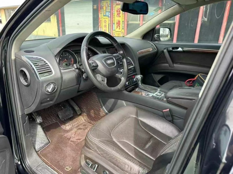 青岛12年奥迪Q75