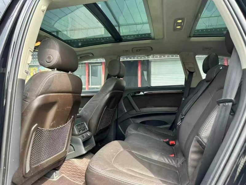 青岛12年奥迪Q76