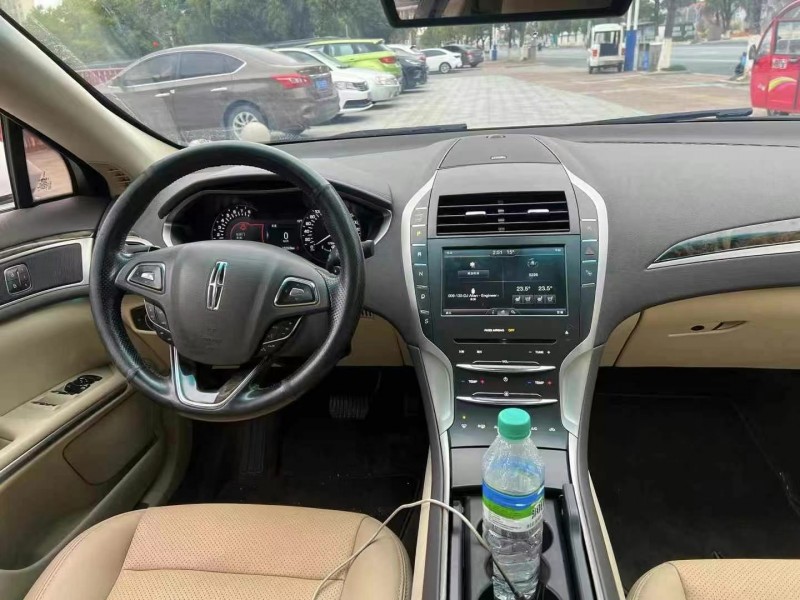 新余15年林肯MKZ3