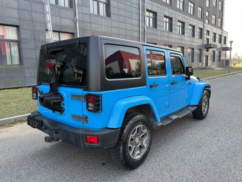 鹽城18年Jeep牧馬人8