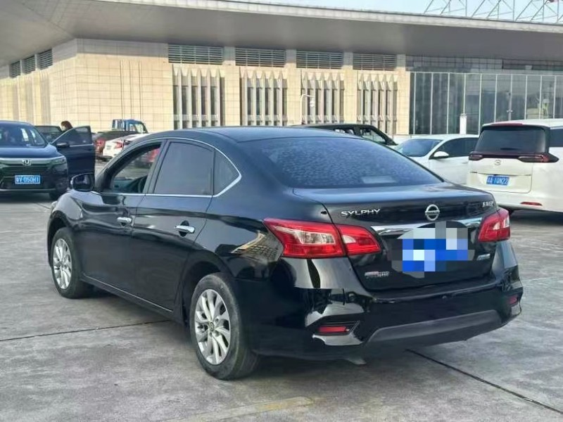 湛江18年日產軒逸3