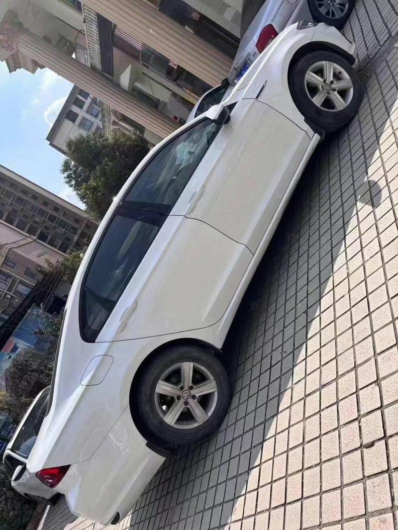 長沙19年大眾凌渡8