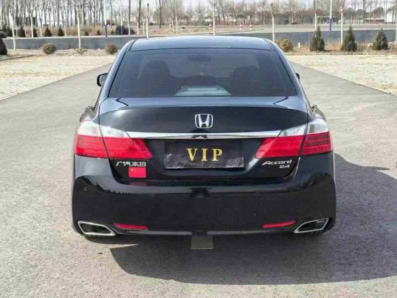 青岛15年本田雅阁9