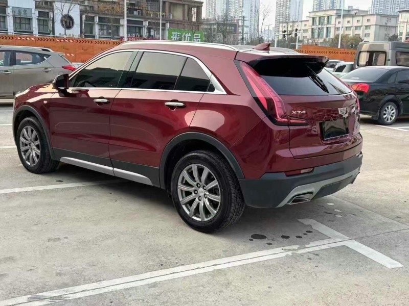 阜陽19年凱迪拉克XT45