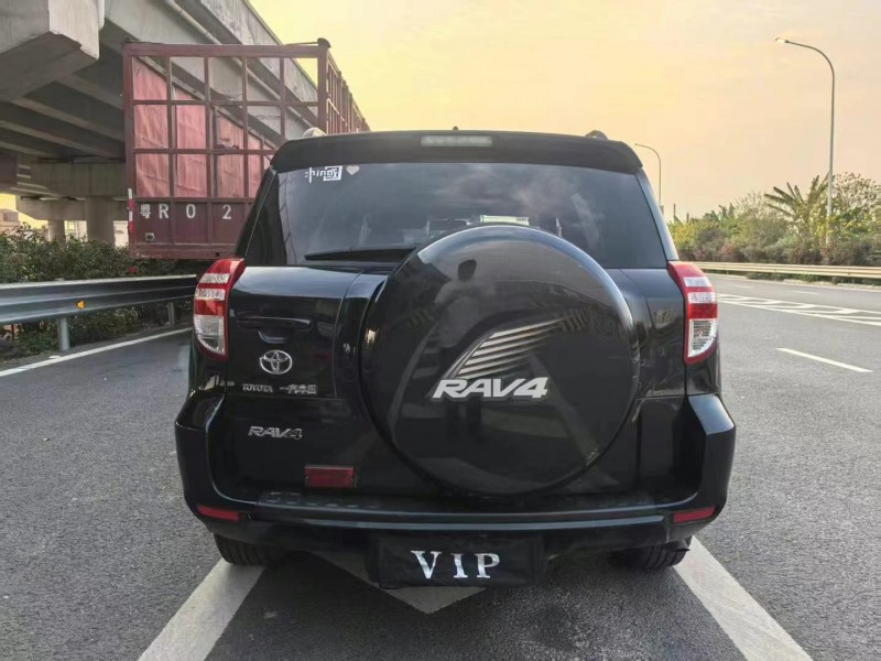广州10年丰田RAV45