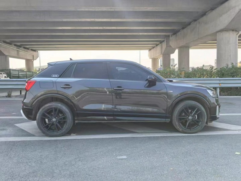 广州21年奥迪Q24