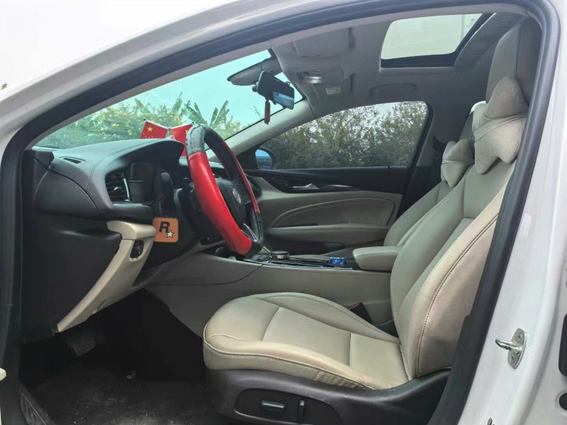 广州21年别克君威7