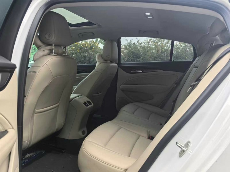 广州21年别克君威8