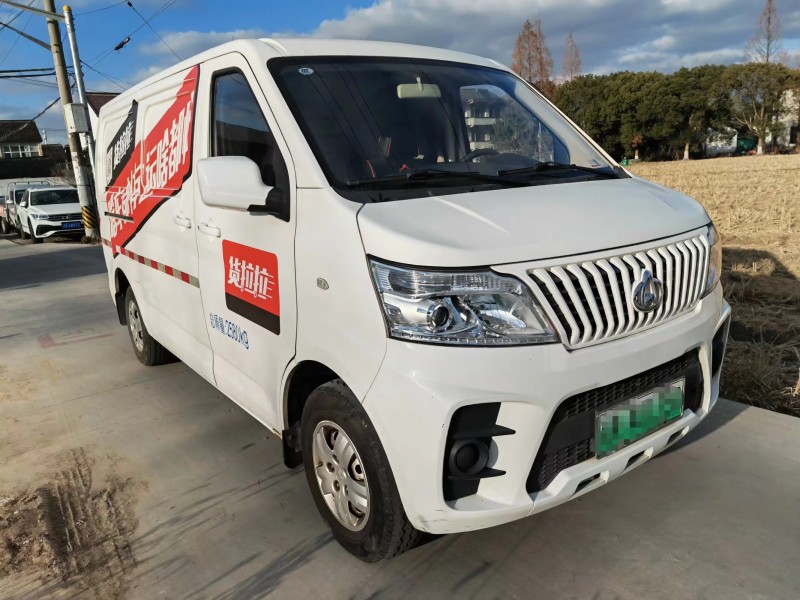 上海21年長安汽車睿行2