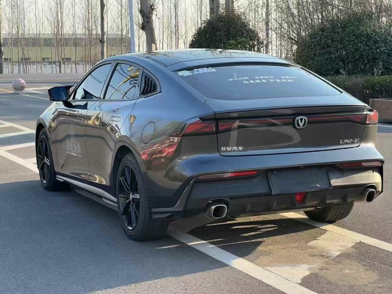 枣庄22年长安汽车UNI8