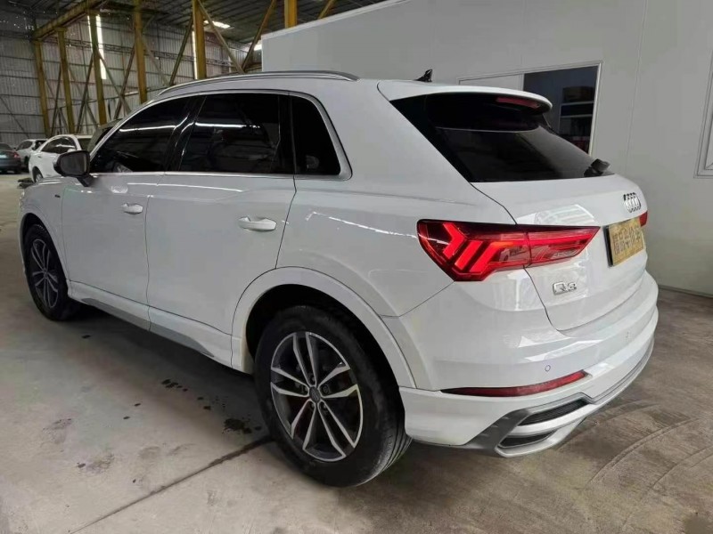 中山20年奧迪Q38