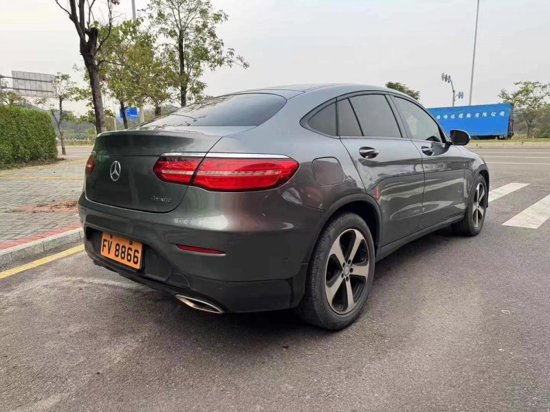 广州17年奔驰GLC8