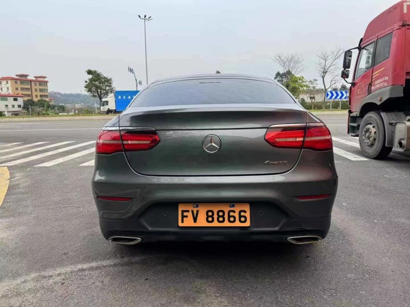 广州17年奔驰GLC9