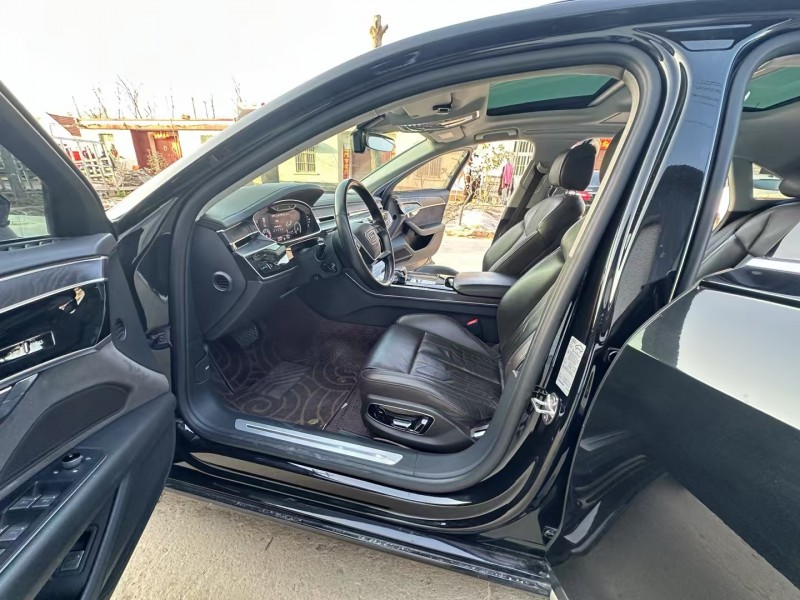 徐州19年奥迪A8L4