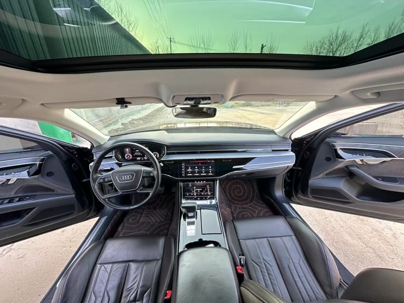 徐州19年奥迪A8L6