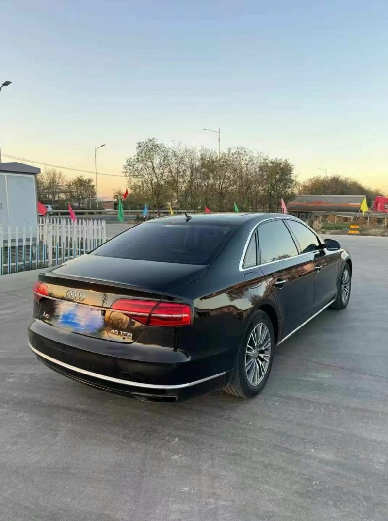 青岛14年奥迪A8L7