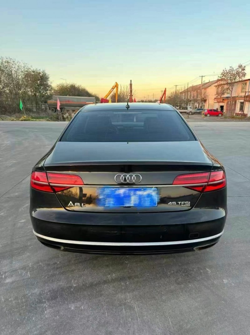 青岛14年奥迪A8L9