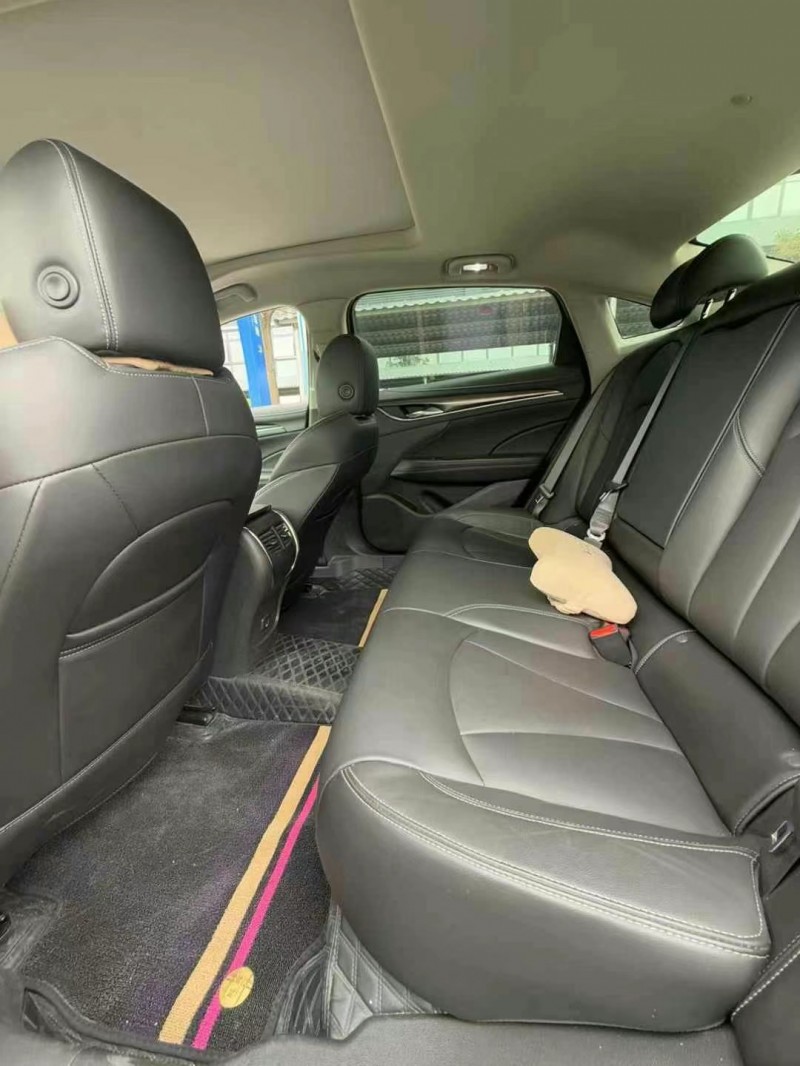 东莞21年别克君越5