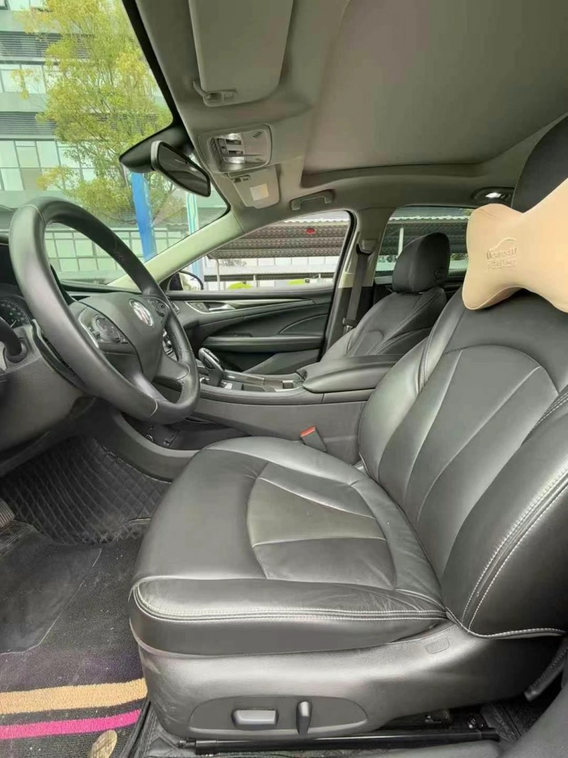 东莞21年别克君越6